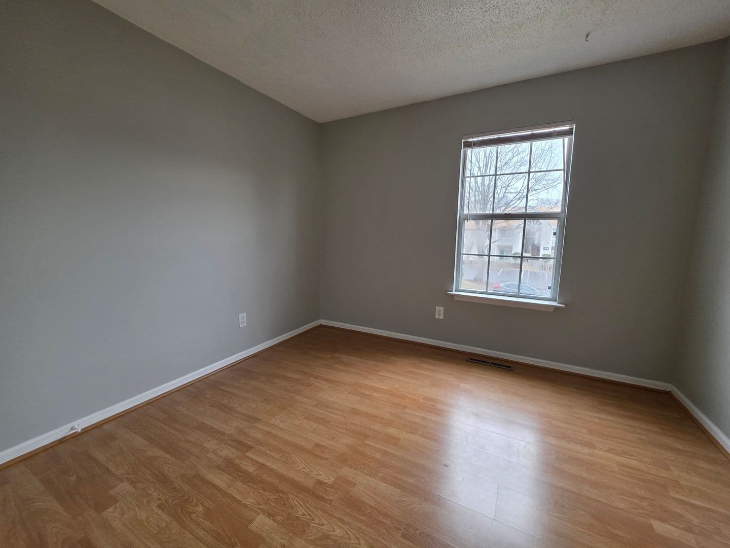 Virginia Beach Condo: 814 Gable Way