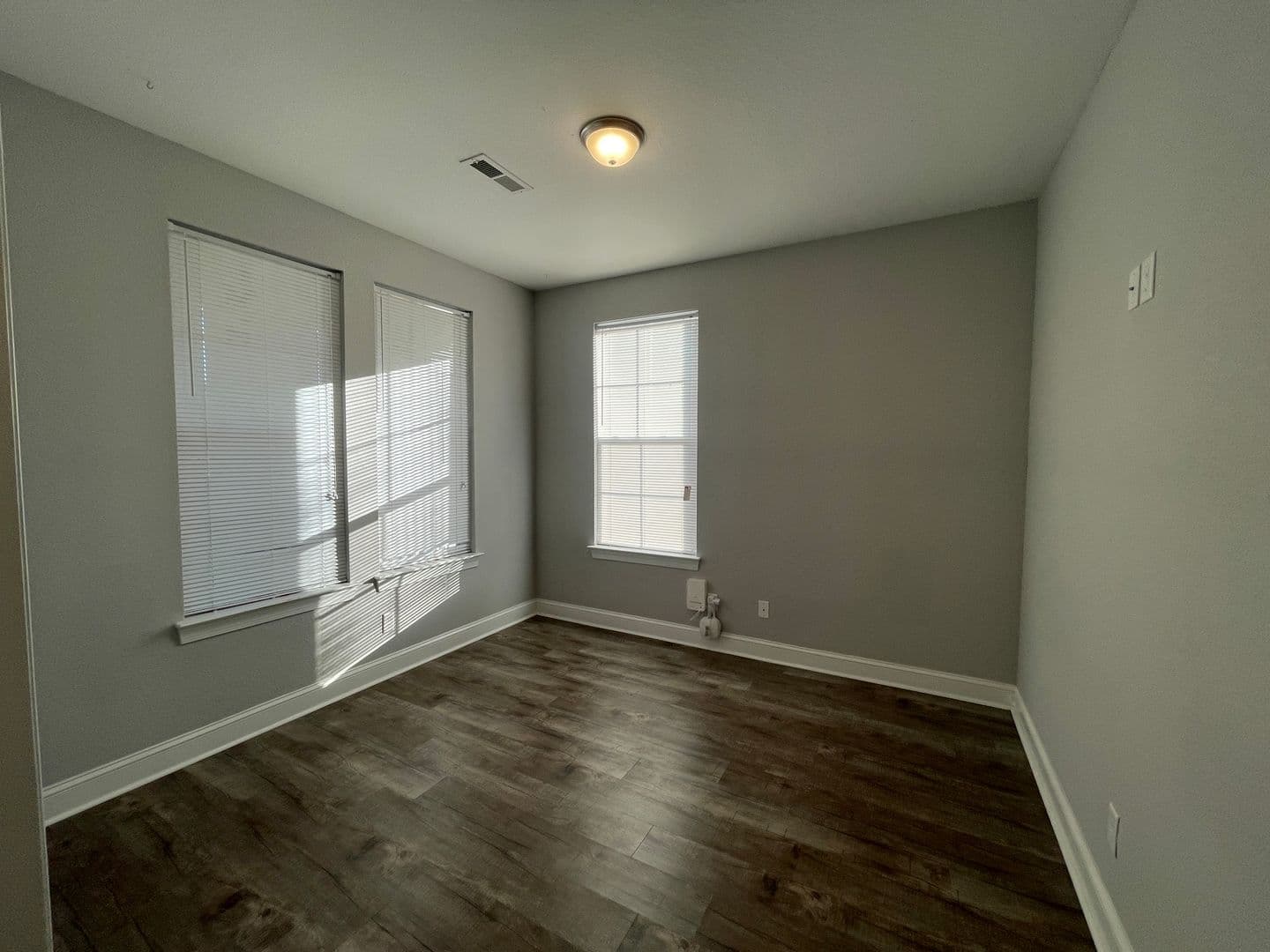 Norfolk House: 5153 South Cape Henry Avenue