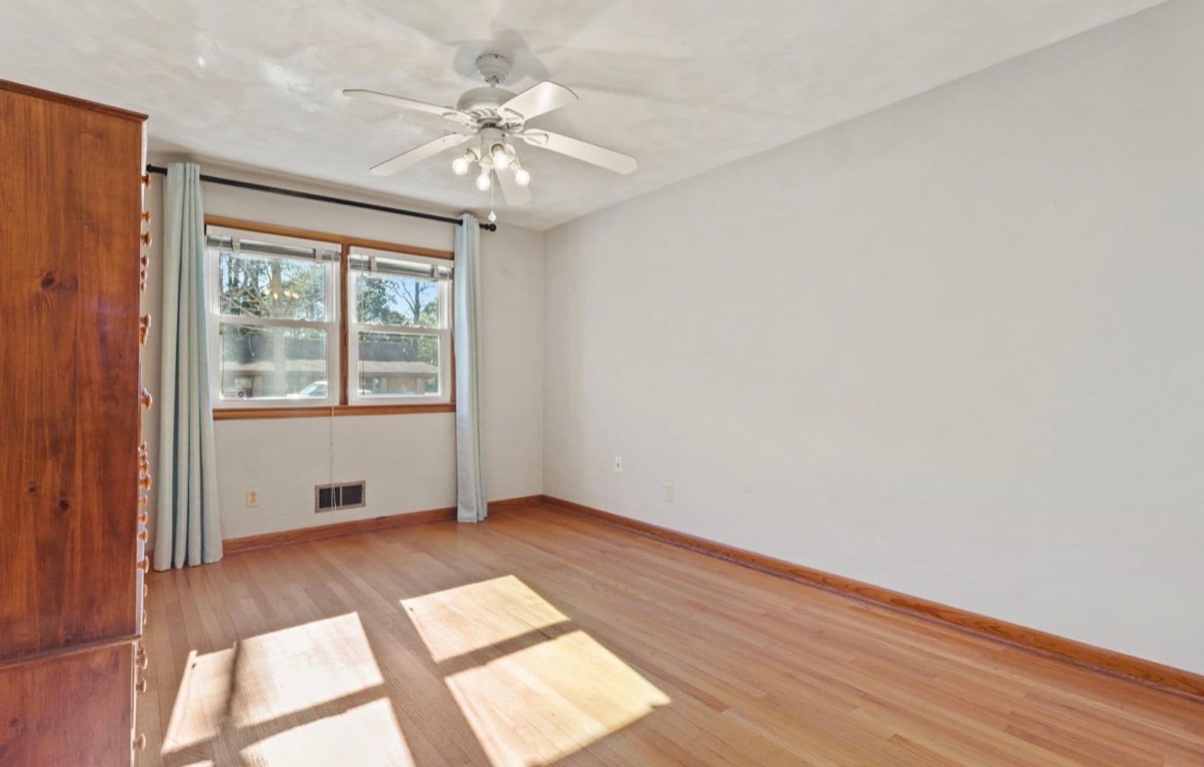 Virginia Beach House: 1404 Shelton Road