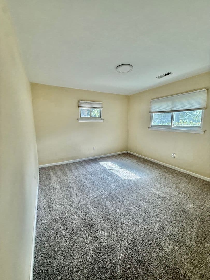 Virginia Beach House: 4700 Victory Rd