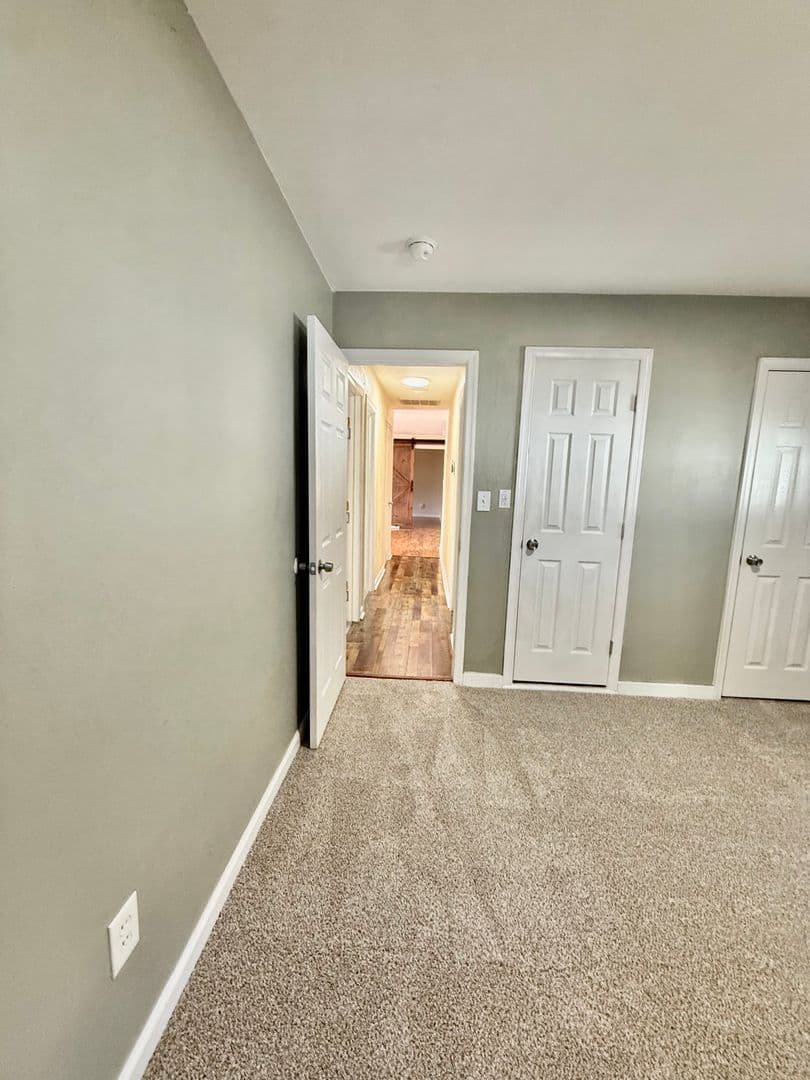 Virginia Beach House: 4700 Victory Rd