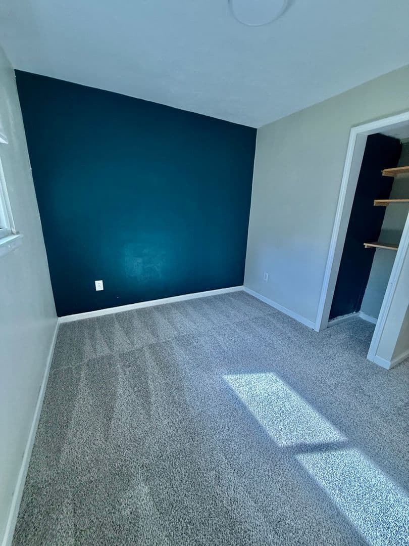 Virginia Beach House: 4700 Victory Rd