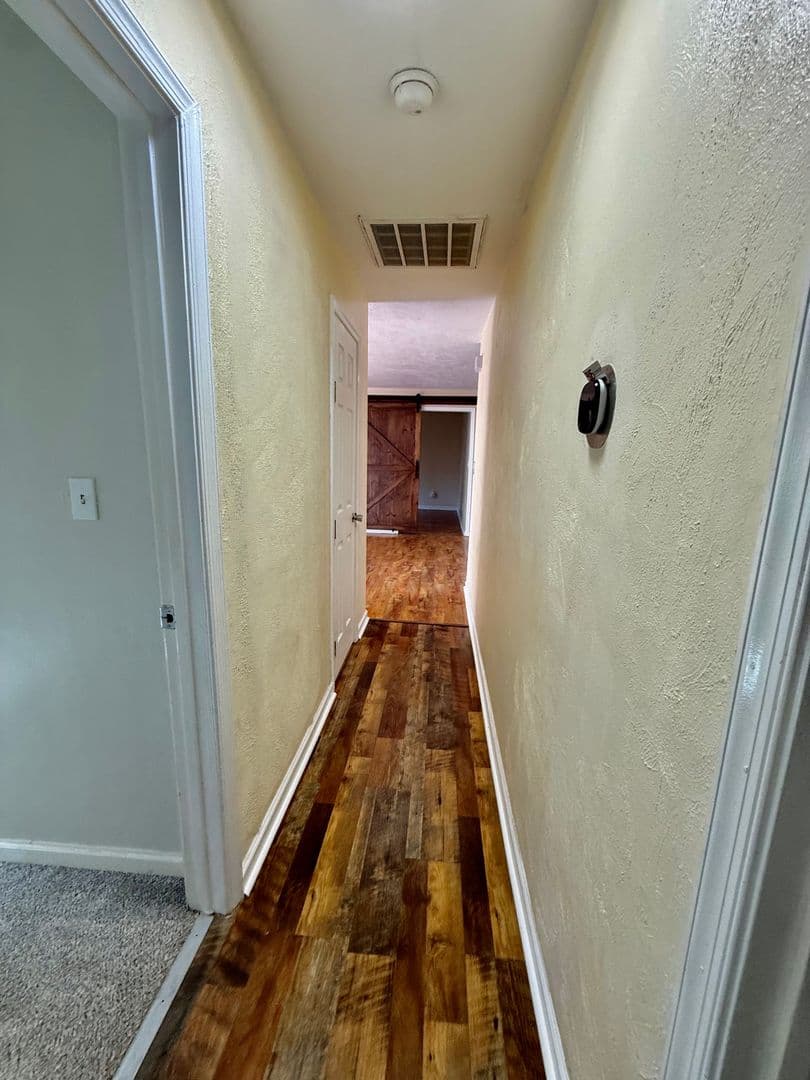 Virginia Beach House: 4700 Victory Rd