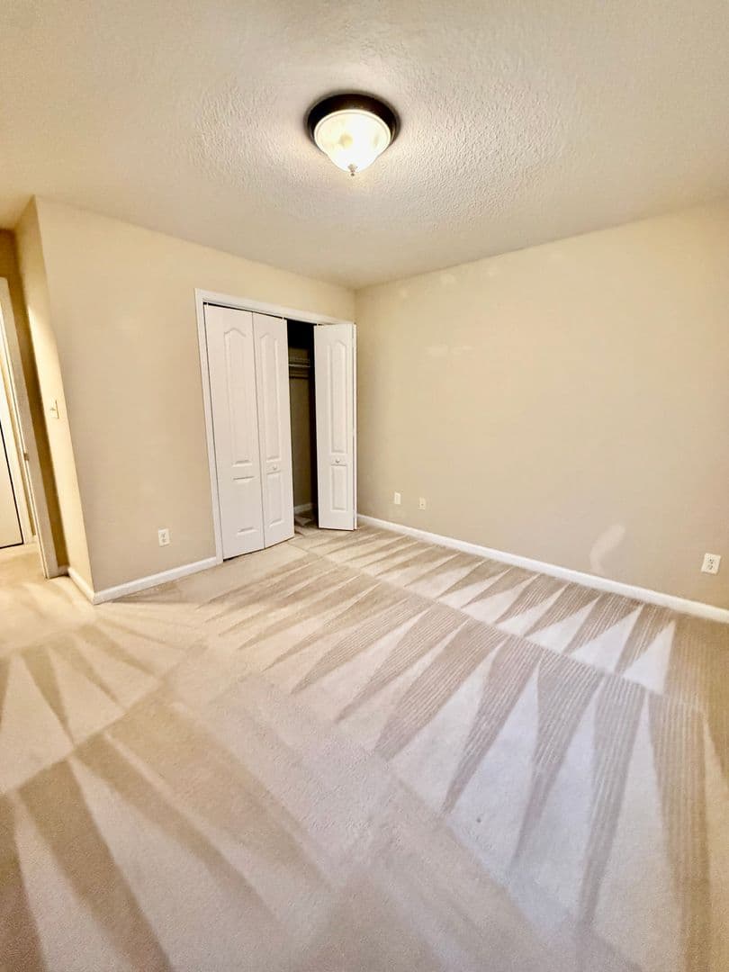 Virginia Beach House: 949 Turtle Pond Lane