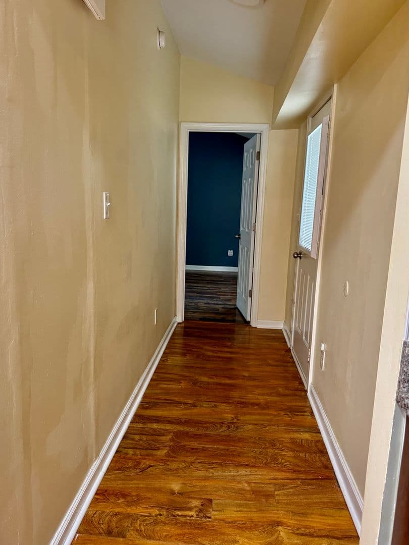 Virginia Beach House: 4700 Victory Rd