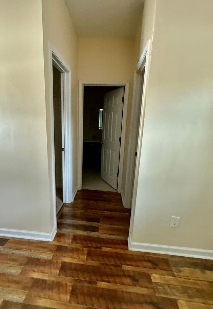Virginia Beach House: 4700 Victory Rd