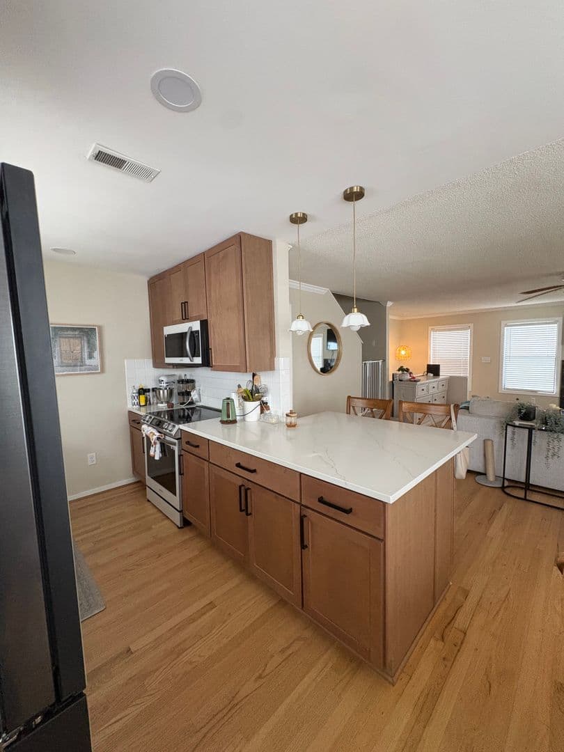 Virginia Beach House: 2300 Bergen Court