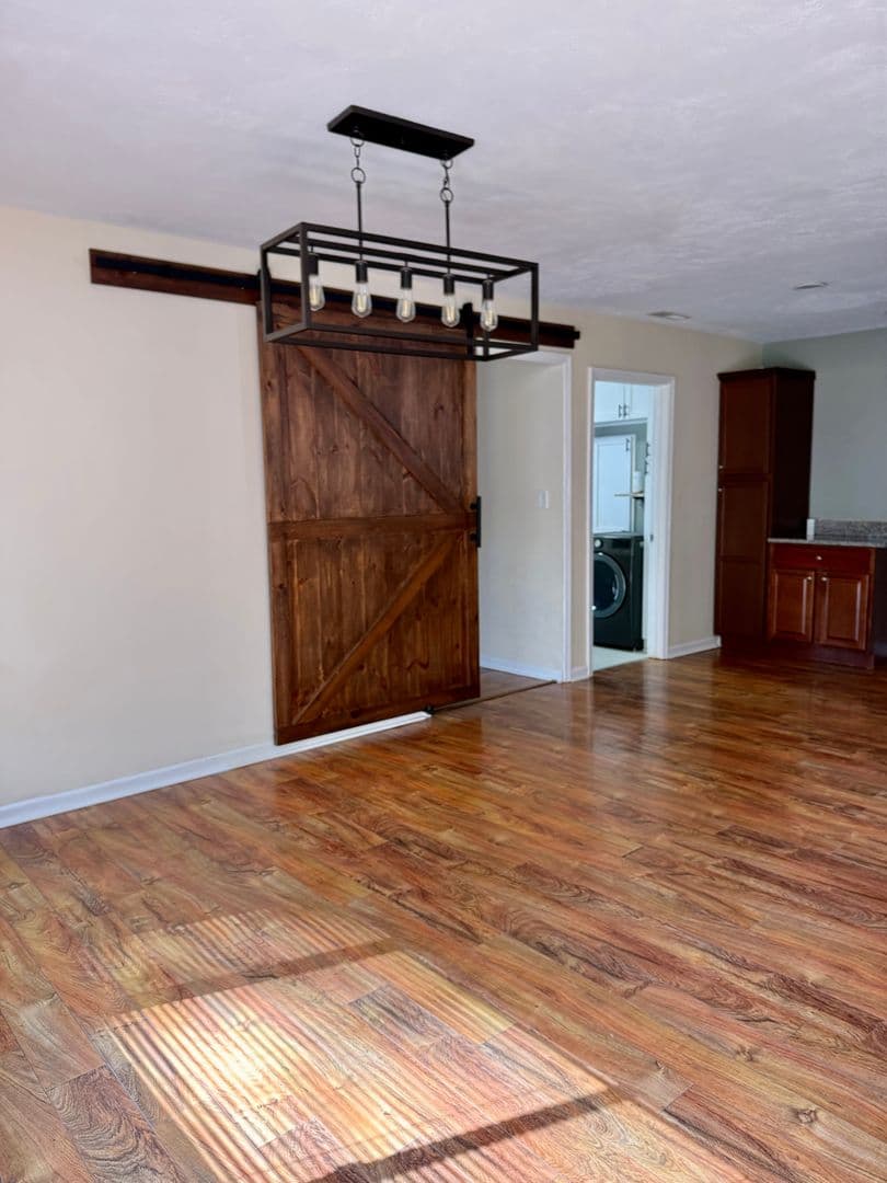 Virginia Beach House: 4700 Victory Rd