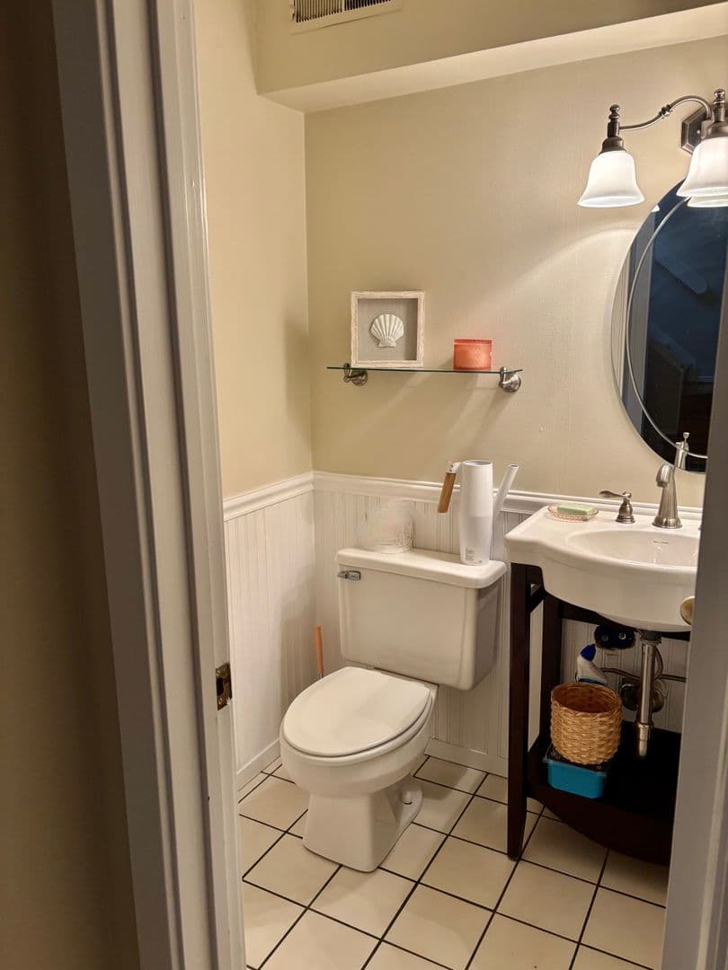 Virginia Beach House: 2300 Bergen Court