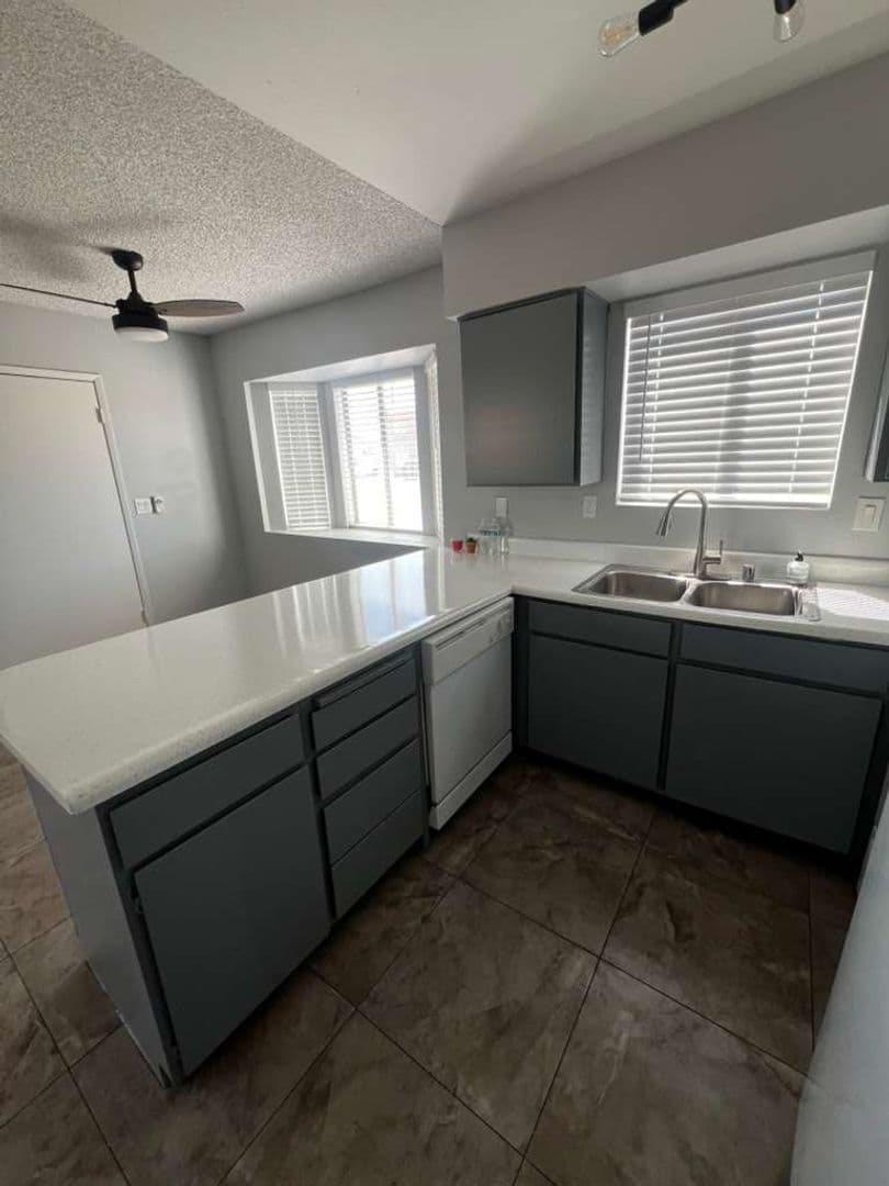 Las Vegas Apartment: 5662 E. Lake Mead Blvd.