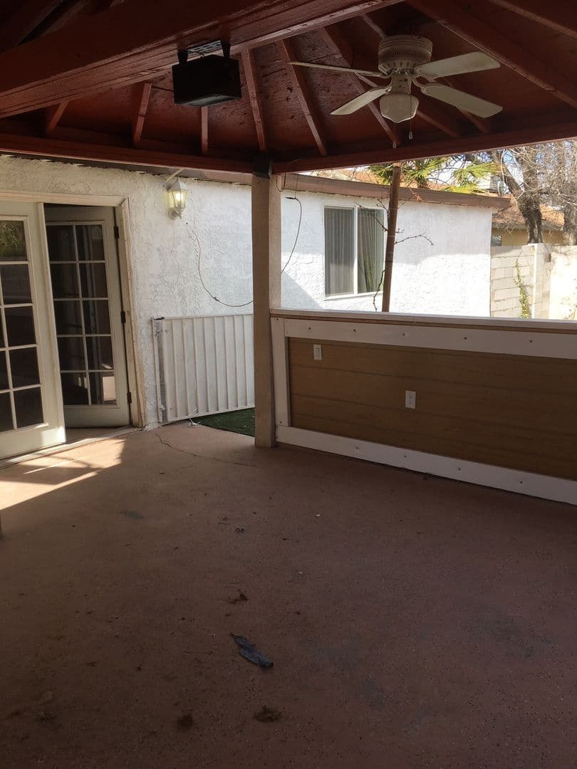Las Vegas Apartment: 913 Shadow Mountain Pl.