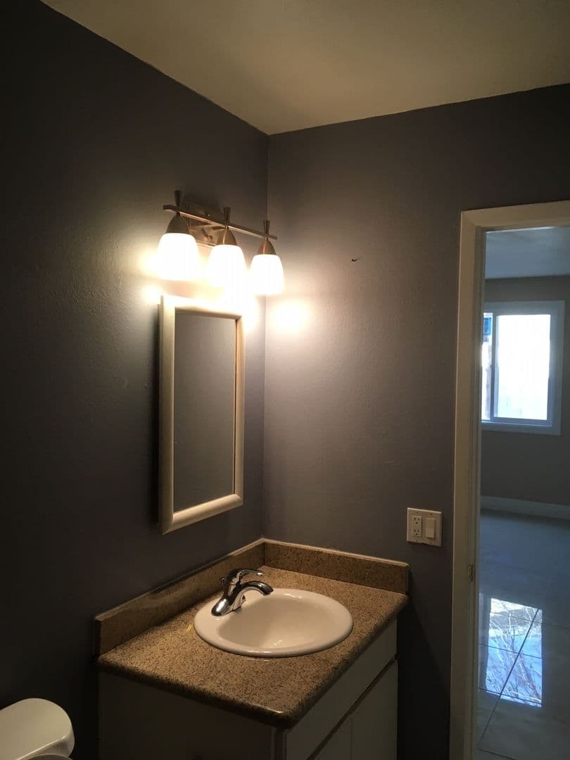 Las Vegas Apartment: 913 Shadow Mountain Pl.