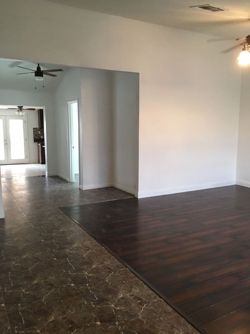 Las Vegas Apartment: 913 Shadow Mountain Pl.