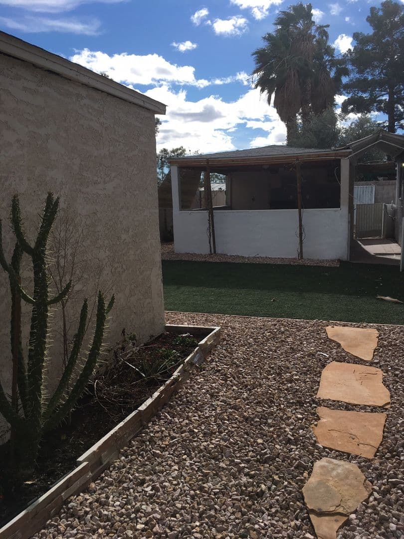 Las Vegas Apartment: 913 Shadow Mountain Pl.