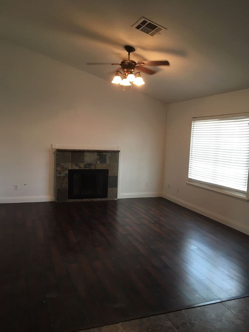 Las Vegas Apartment: 913 Shadow Mountain Pl.