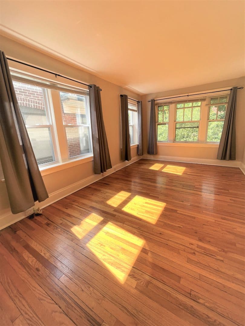 St Louis Apartment: 6431-6433 Alamo