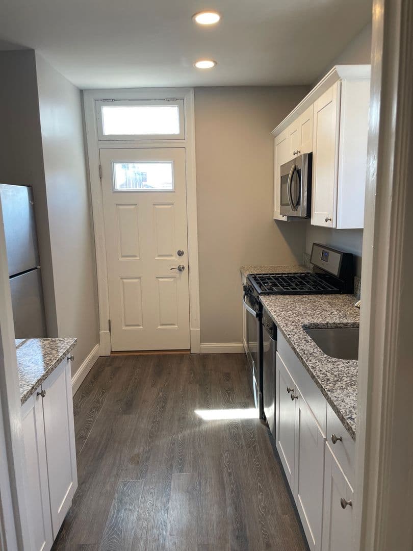 St Louis Apartment: 6518 Berthold