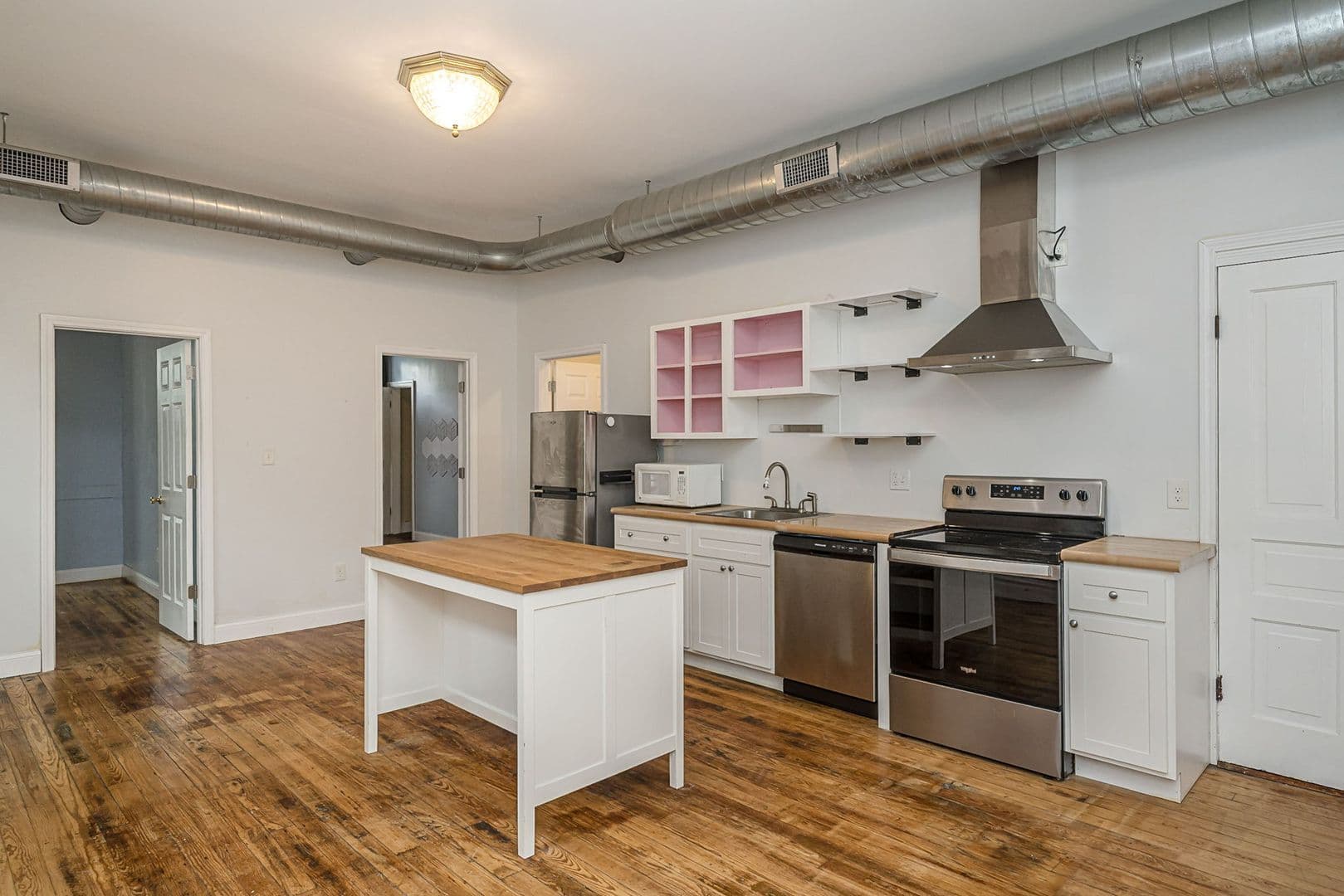 St Louis Apartment: 3531 California