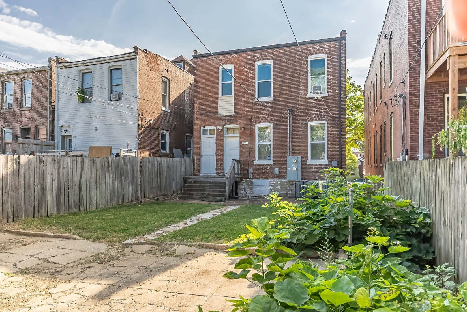 St Louis Apartment: 3531 California