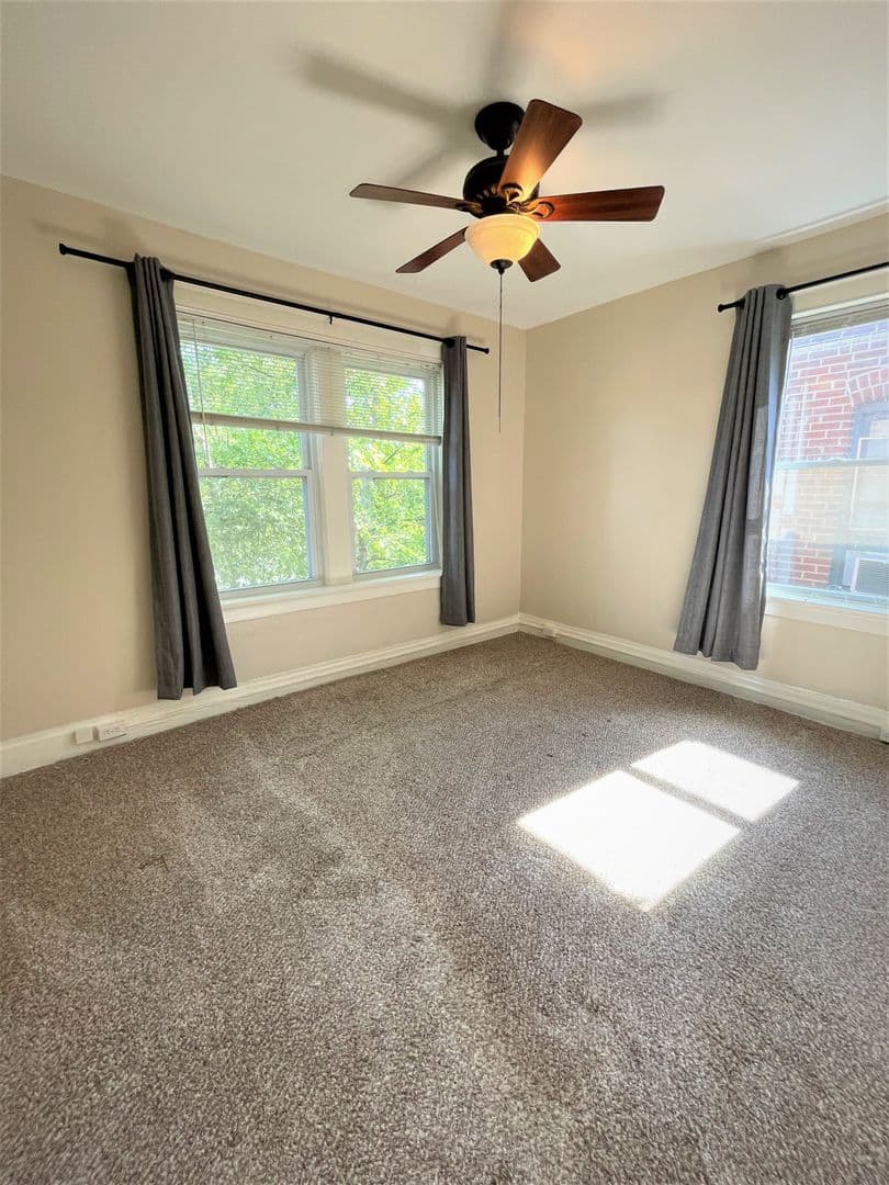 St Louis Apartment: 6431-6433 Alamo