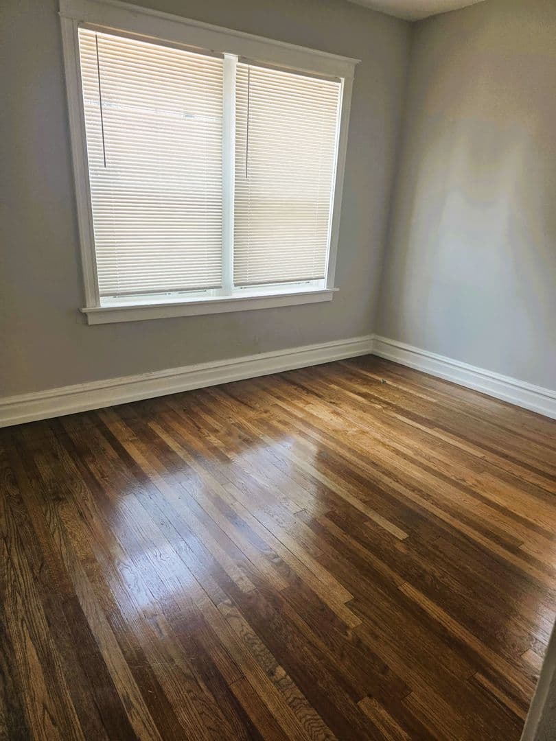 St Louis Apartment: 6436 Alamo