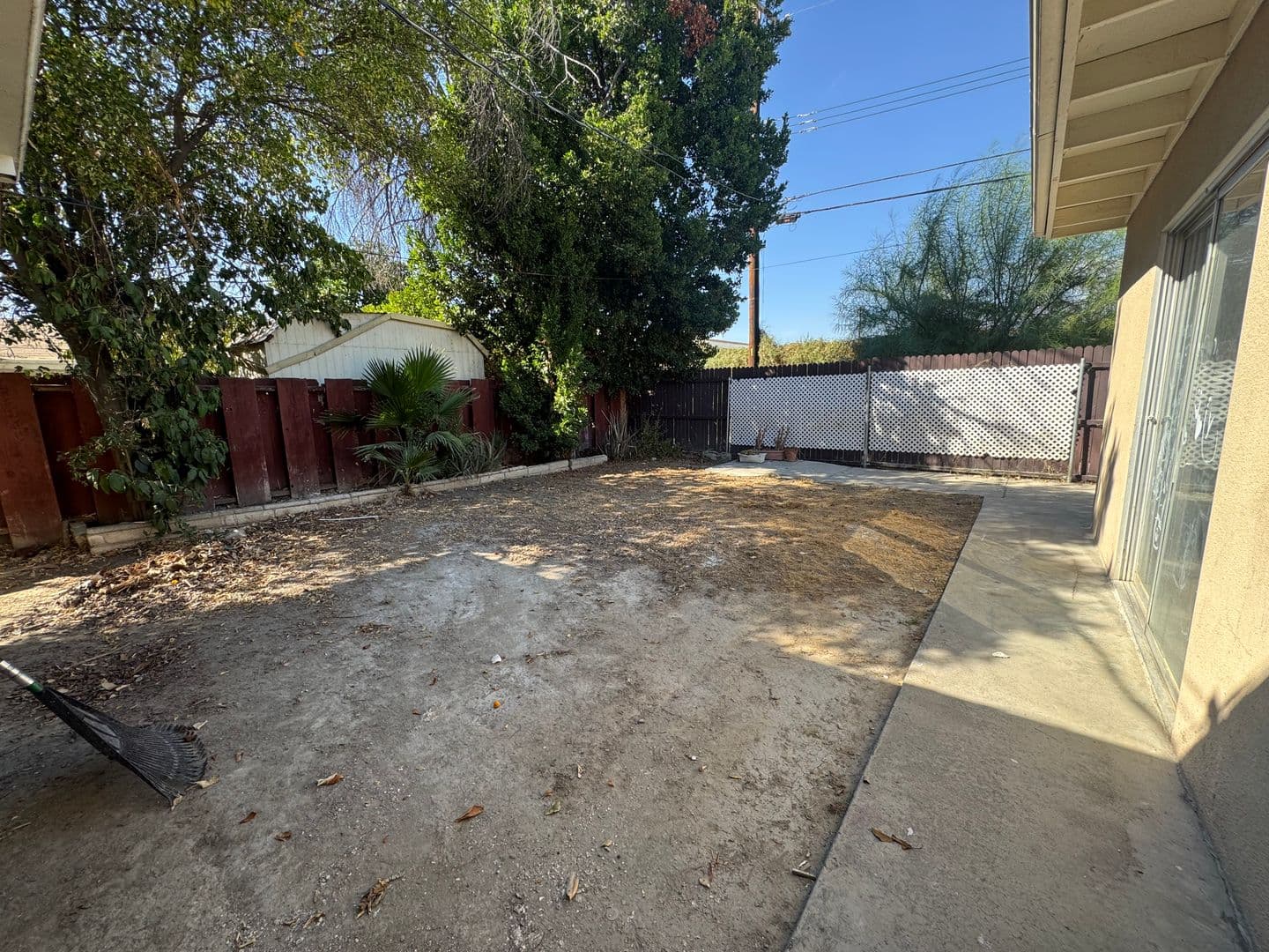 Hemet Apartment: 41650-52 Marine Dr