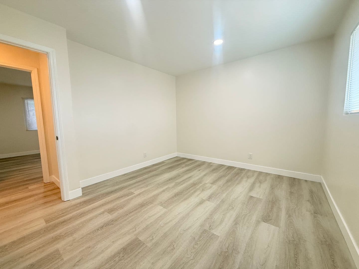 Pomona Apartment: 1994 S Park Avenue