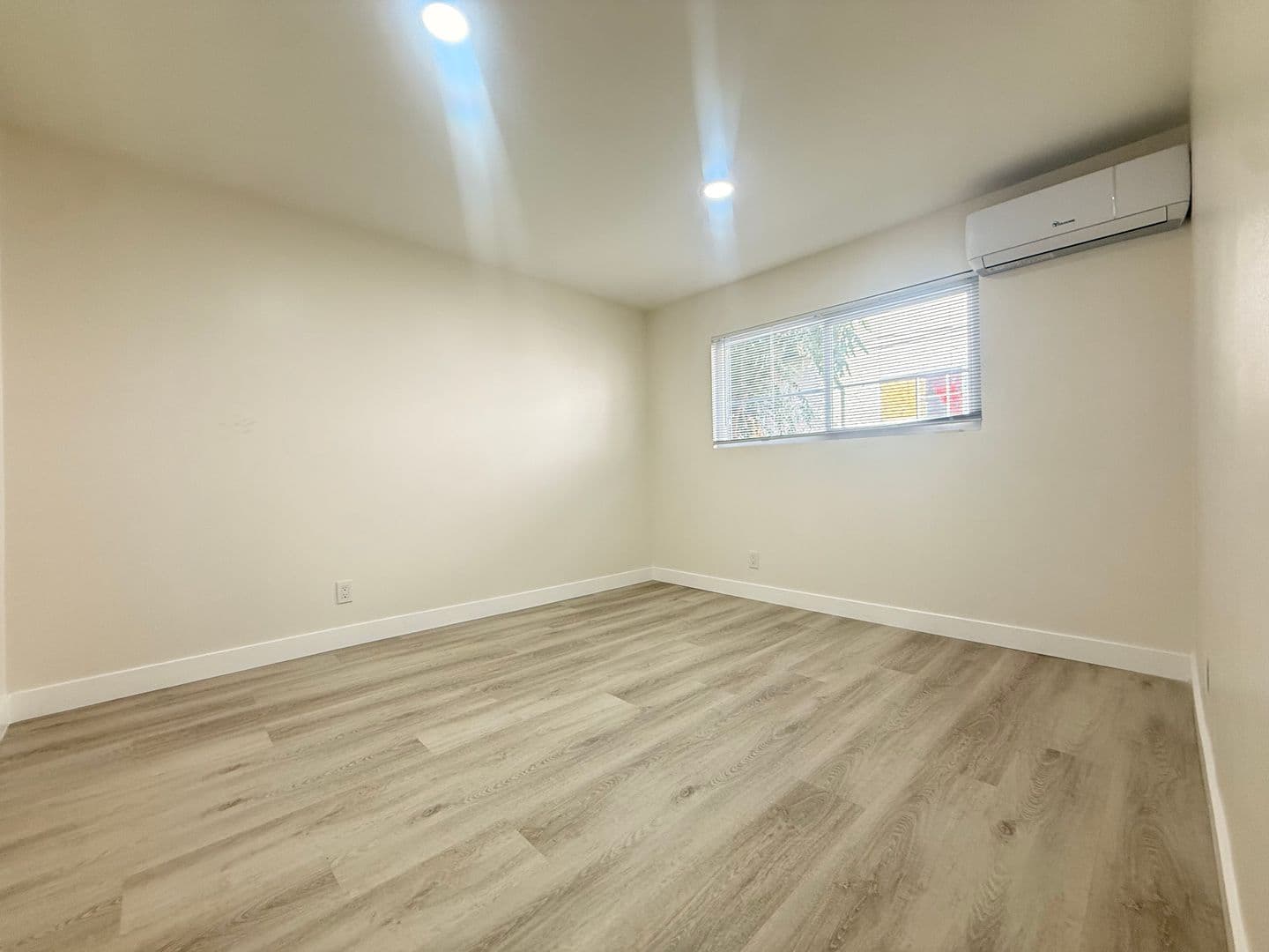 Pomona Apartment: 1994 S Park Avenue
