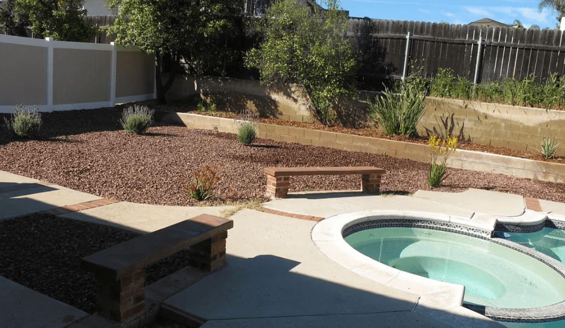 Corona House: 1412 Evergreen Ln