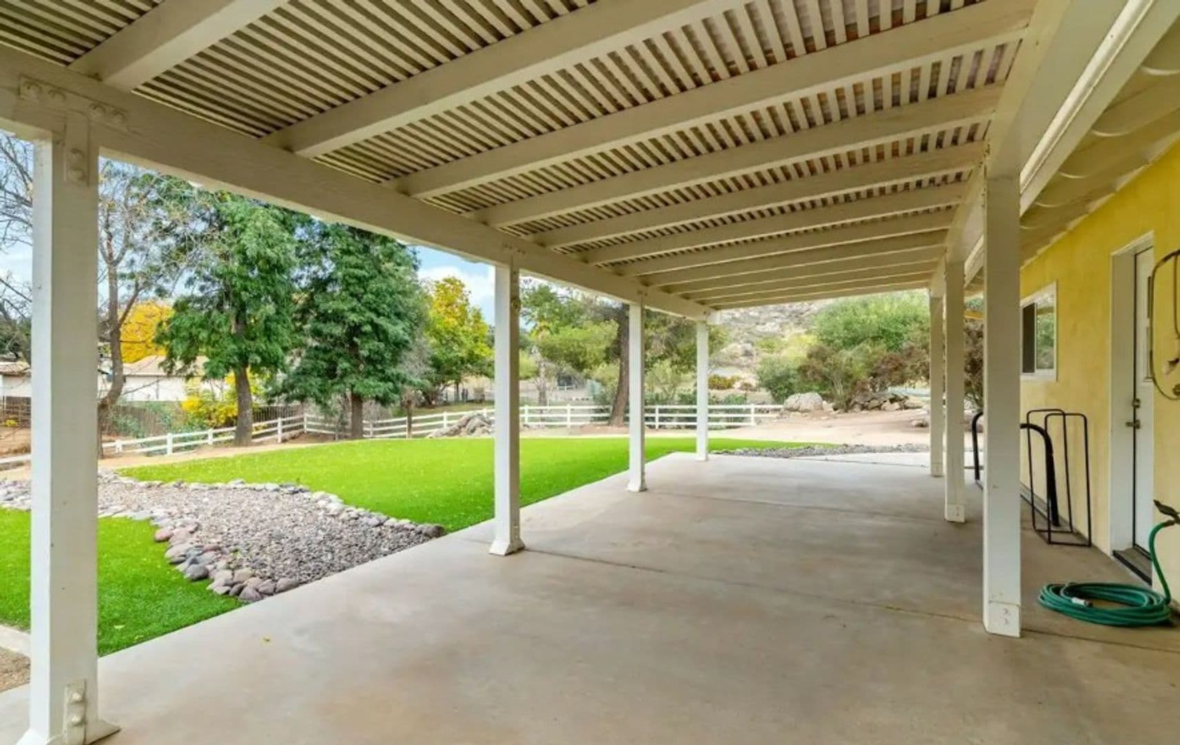 Temecula House: 38970 Yuma Ln