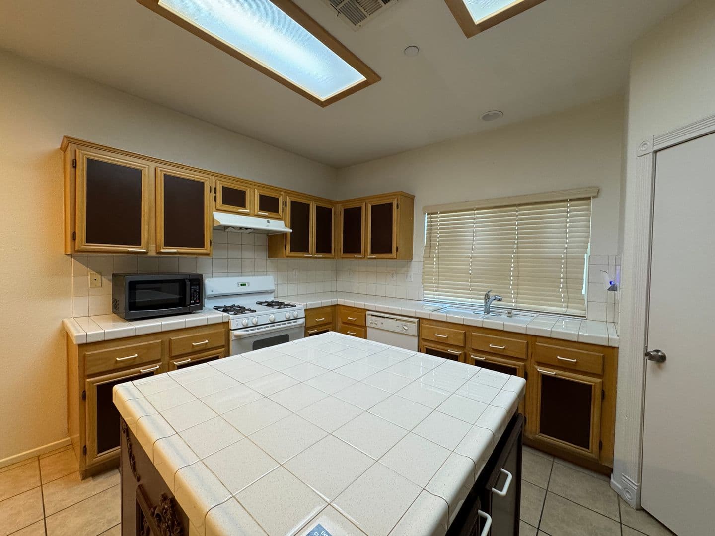 Palm Springs House: 785 Ventana Ridge Lane