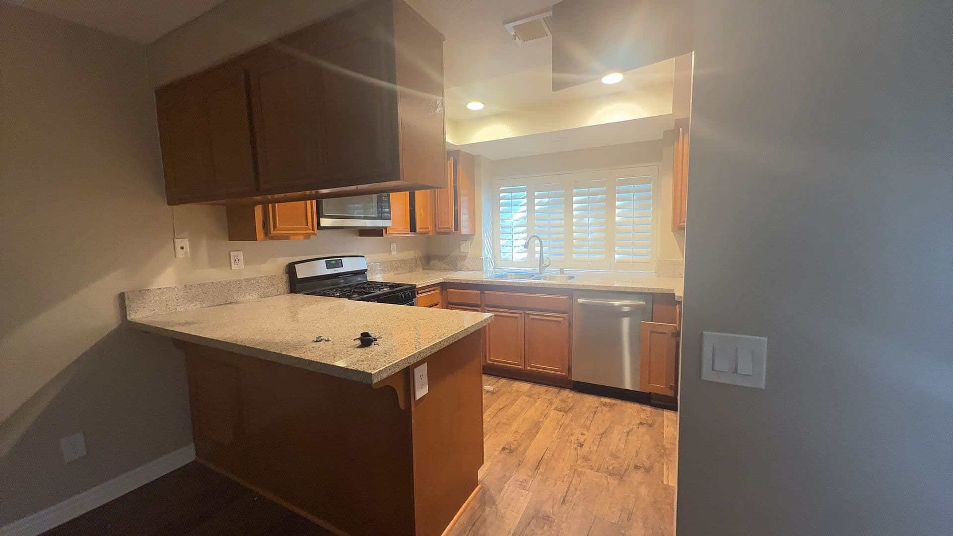 Corona House: 1725 Maxwell Ln