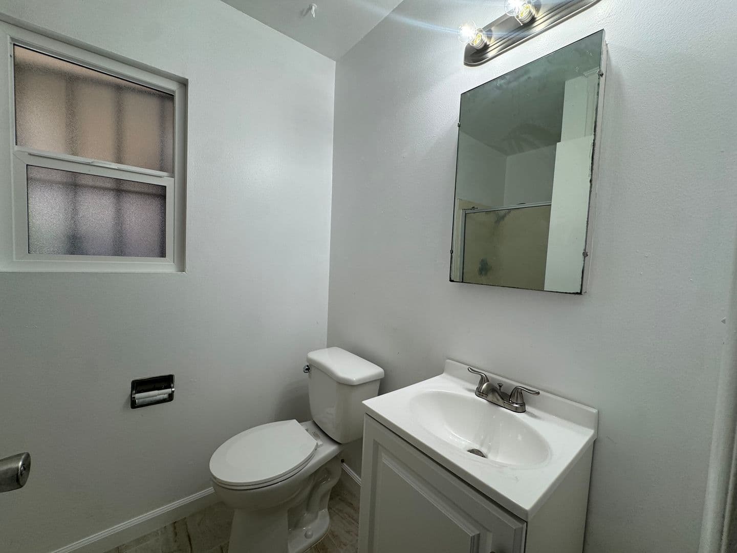 Hemet Apartment: 41650-52 Marine Dr