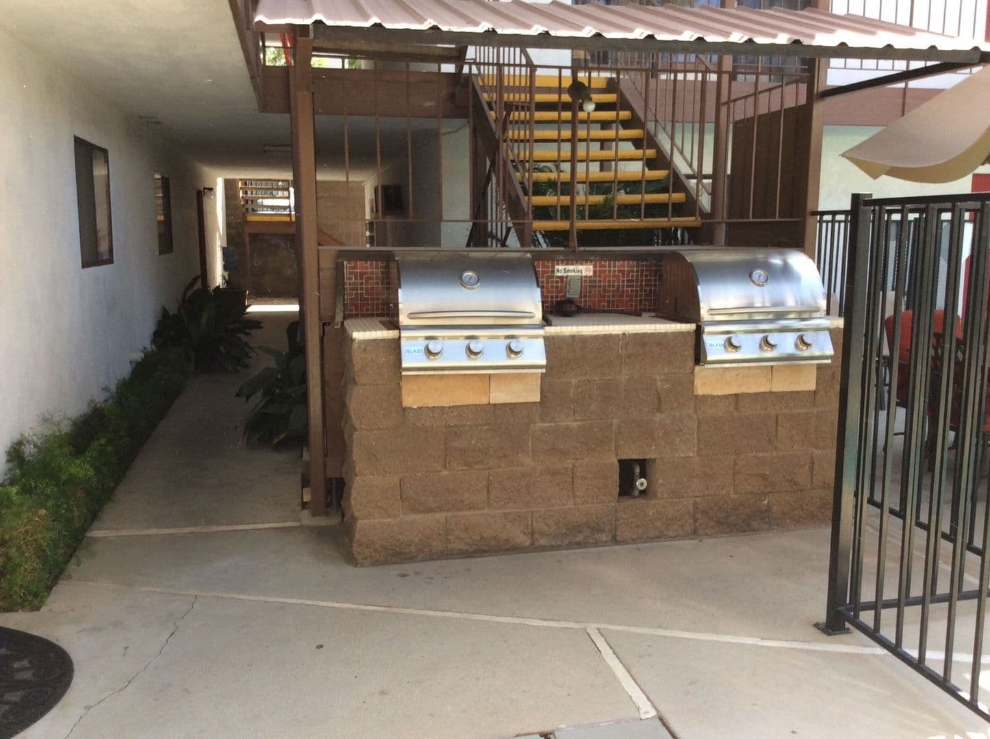 Riverside Apartment: 5300 Canyon Crest Dr