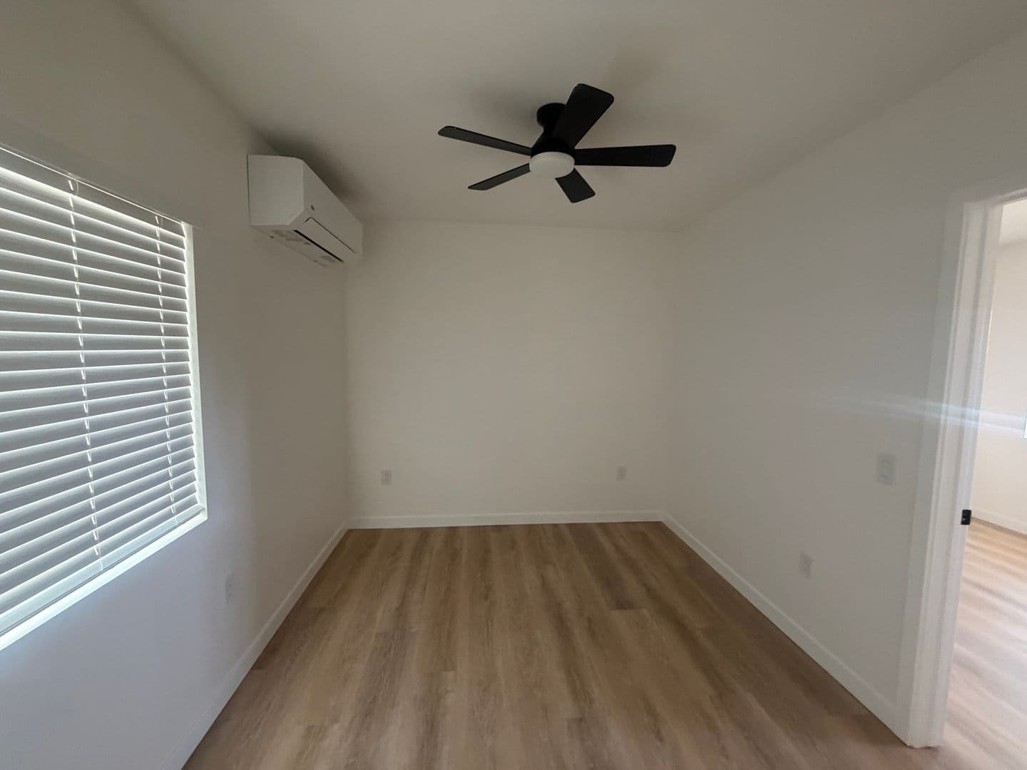 Riverside Apartment: 11716-20 Hazeldell Dr