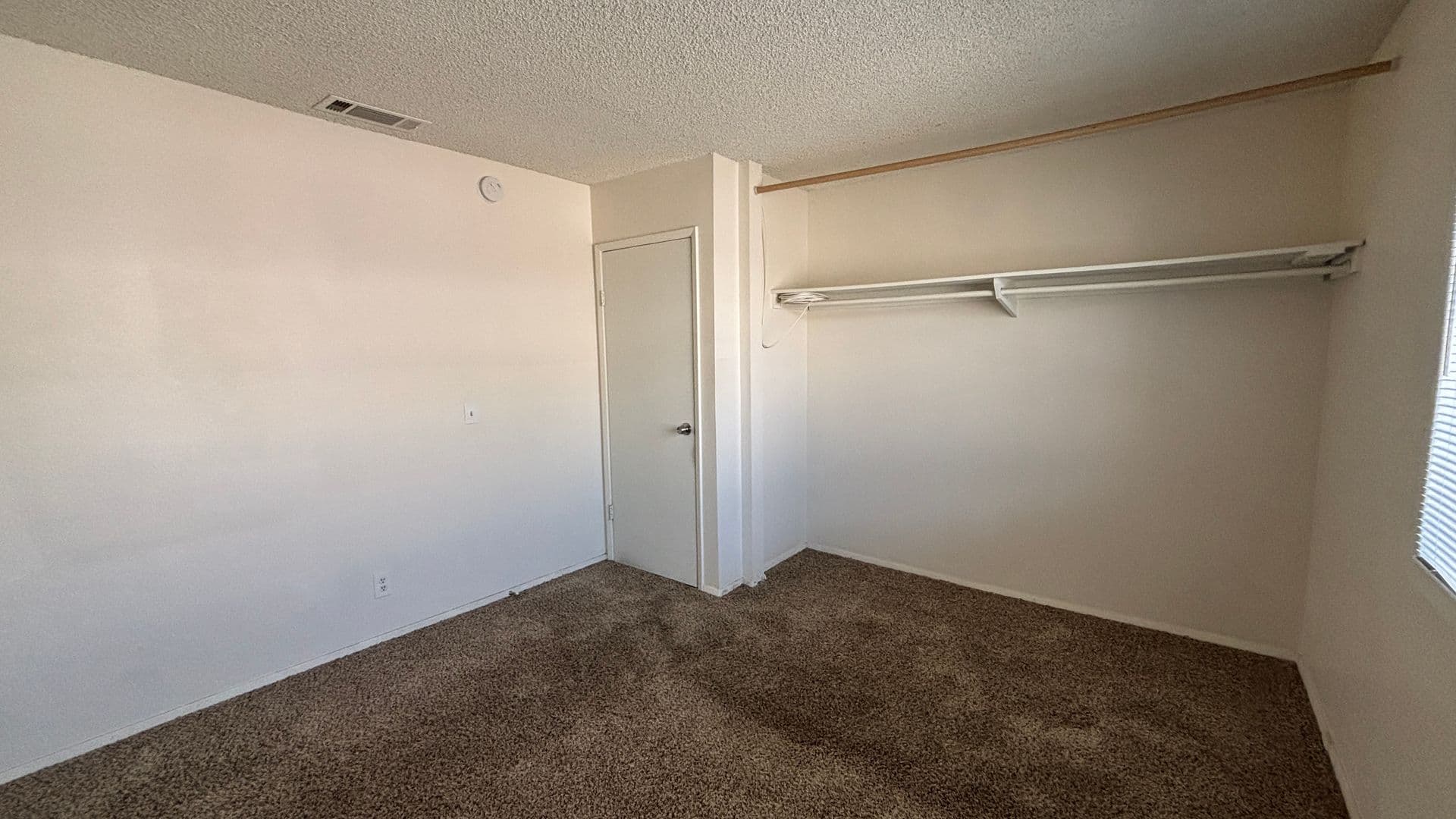 San Jacinto Apartment: 466-70 W. 5th St