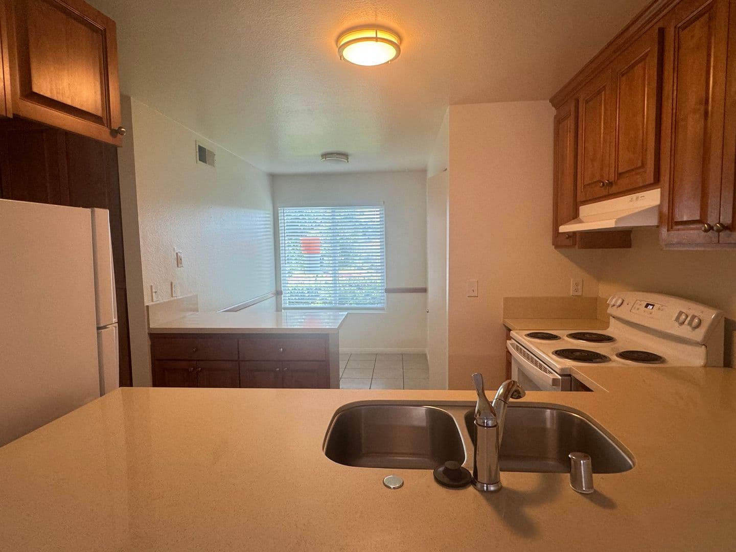 Riverside Condo: 4722 Knickerbocker Ln