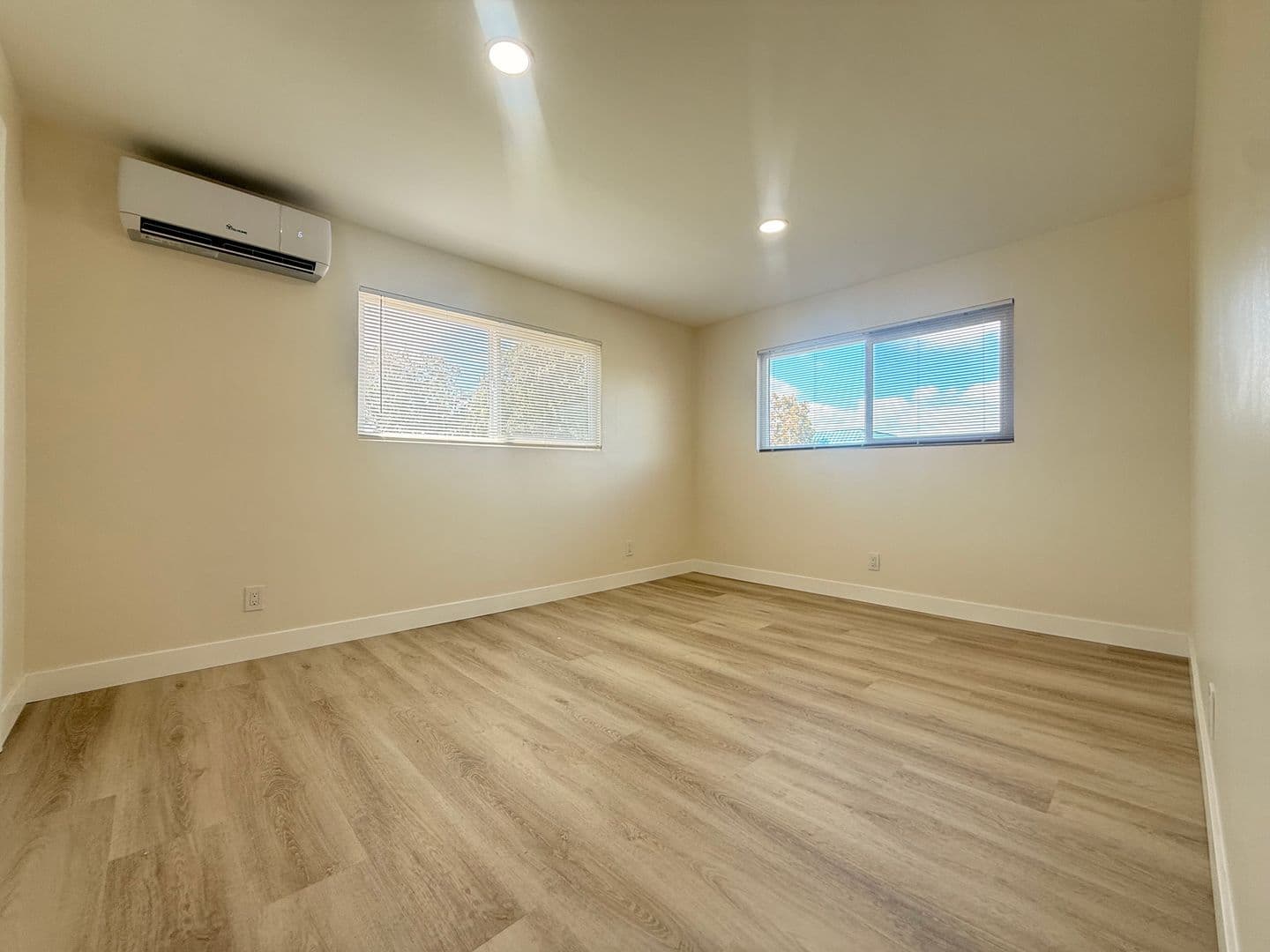 Pomona Apartment: 1994 S Park Avenue