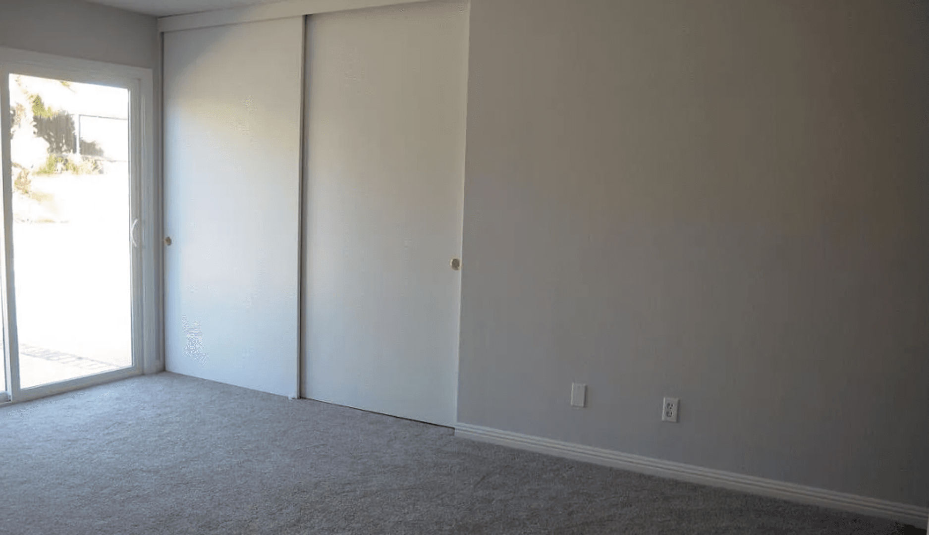 Corona House: 1412 Evergreen Ln