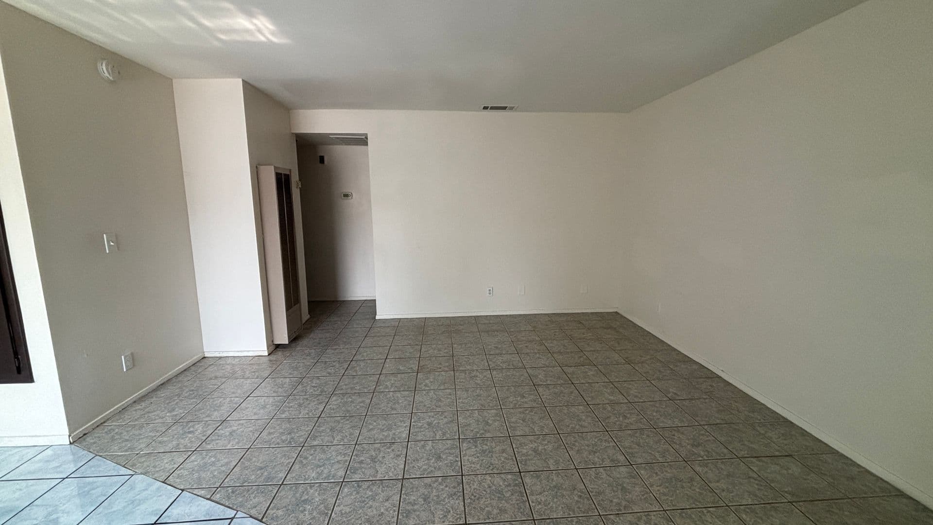 San Jacinto Apartment: 466-70 W. 5th St