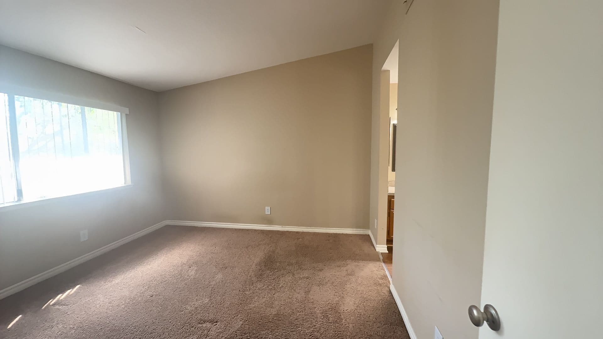 Corona House: 1725 Maxwell Ln