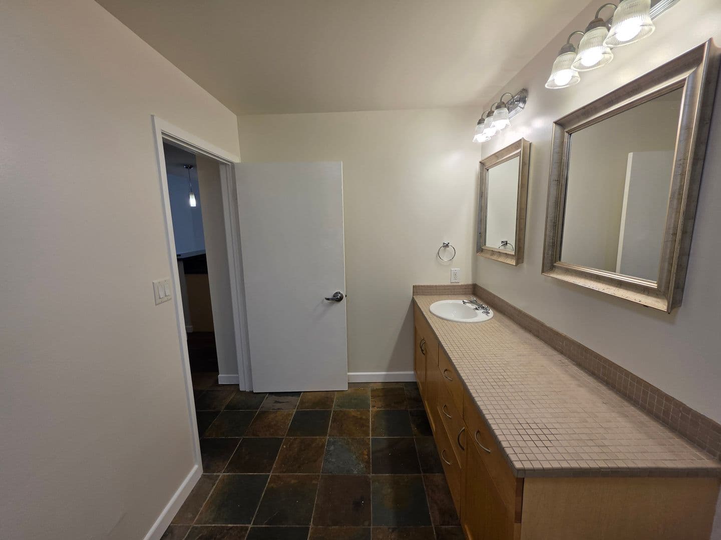 San Diego Apartment: 1150 J Street