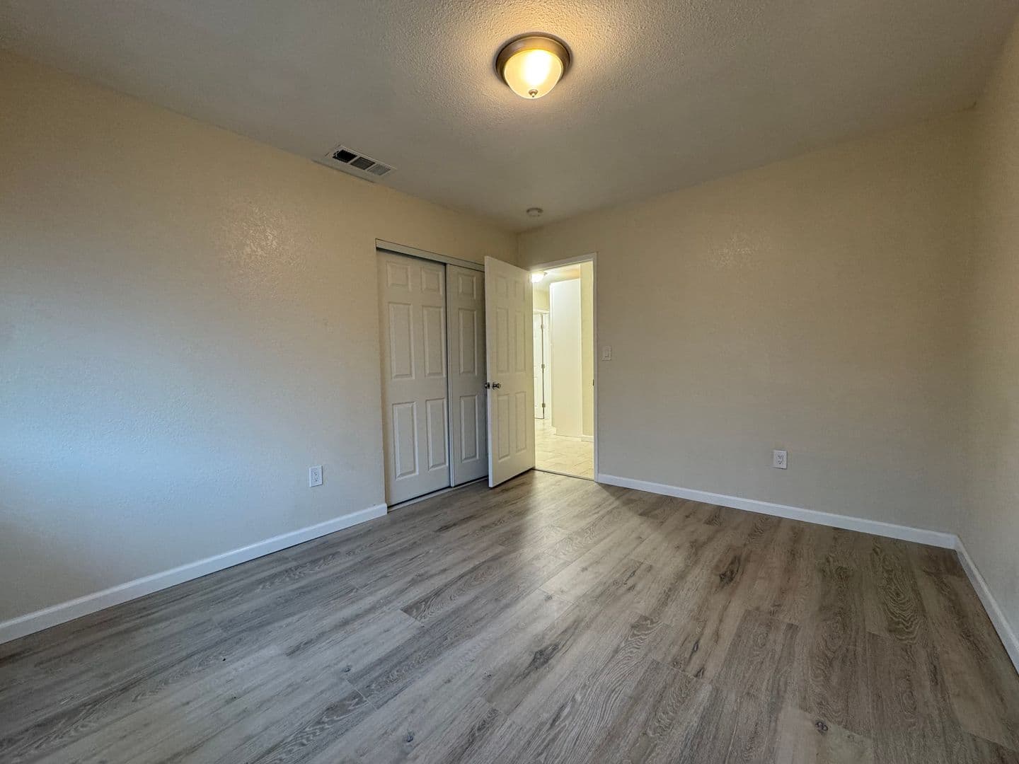 Hemet Apartment: 41749-55 Marine Dr