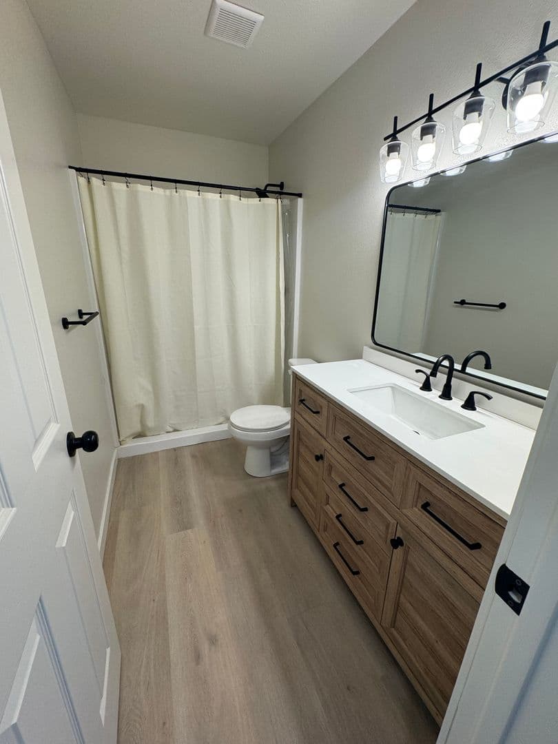 Riverside Apartment: 3538-54 Douglass Ave