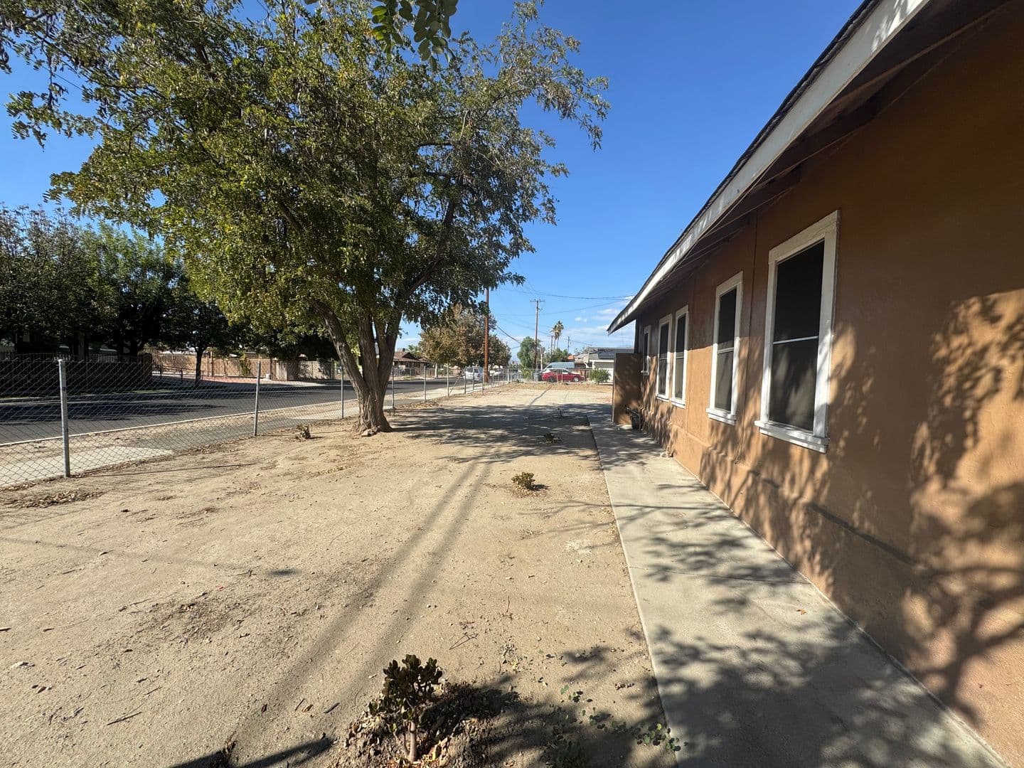 Hemet House: 224 W. Latham Avenue