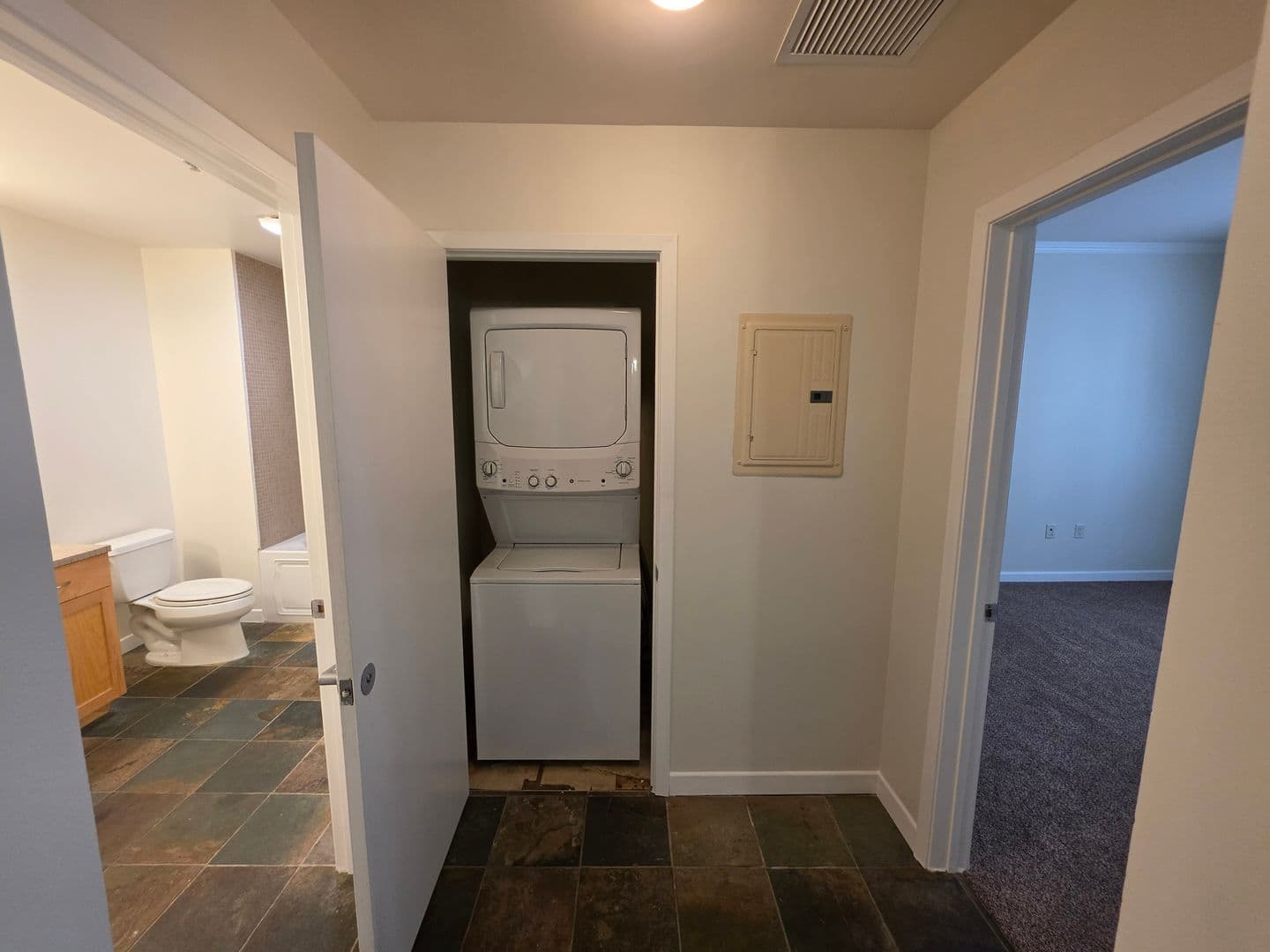 San Diego Apartment: 1150 J Street