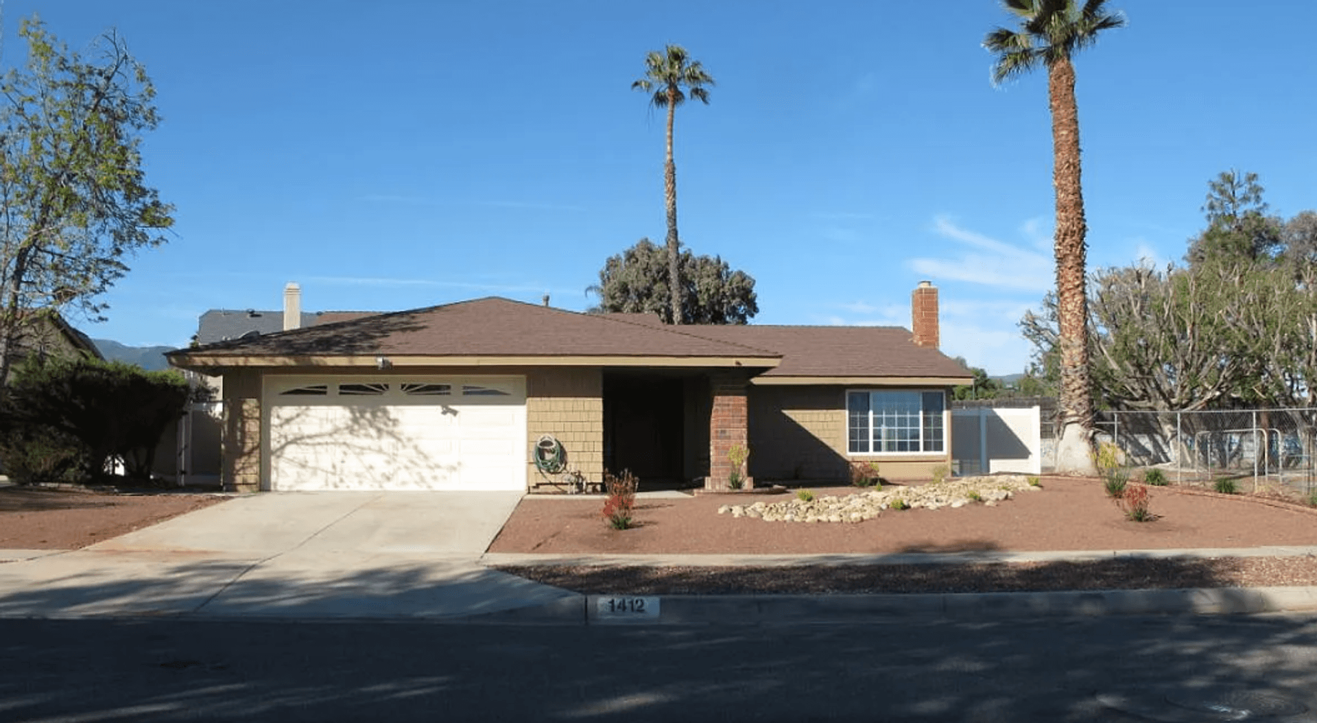 Corona House: 1412 Evergreen Ln