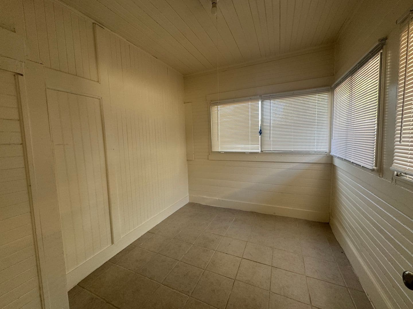 Hemet House: 224 W. Latham Avenue