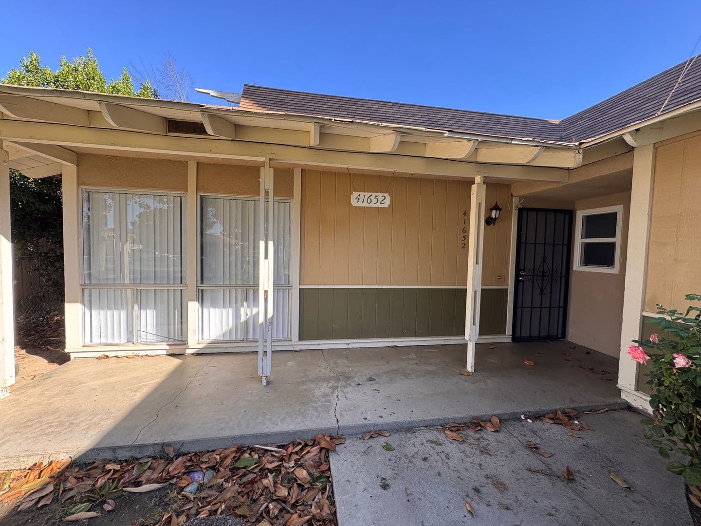 Hemet Apartment: 41650-52 Marine Dr