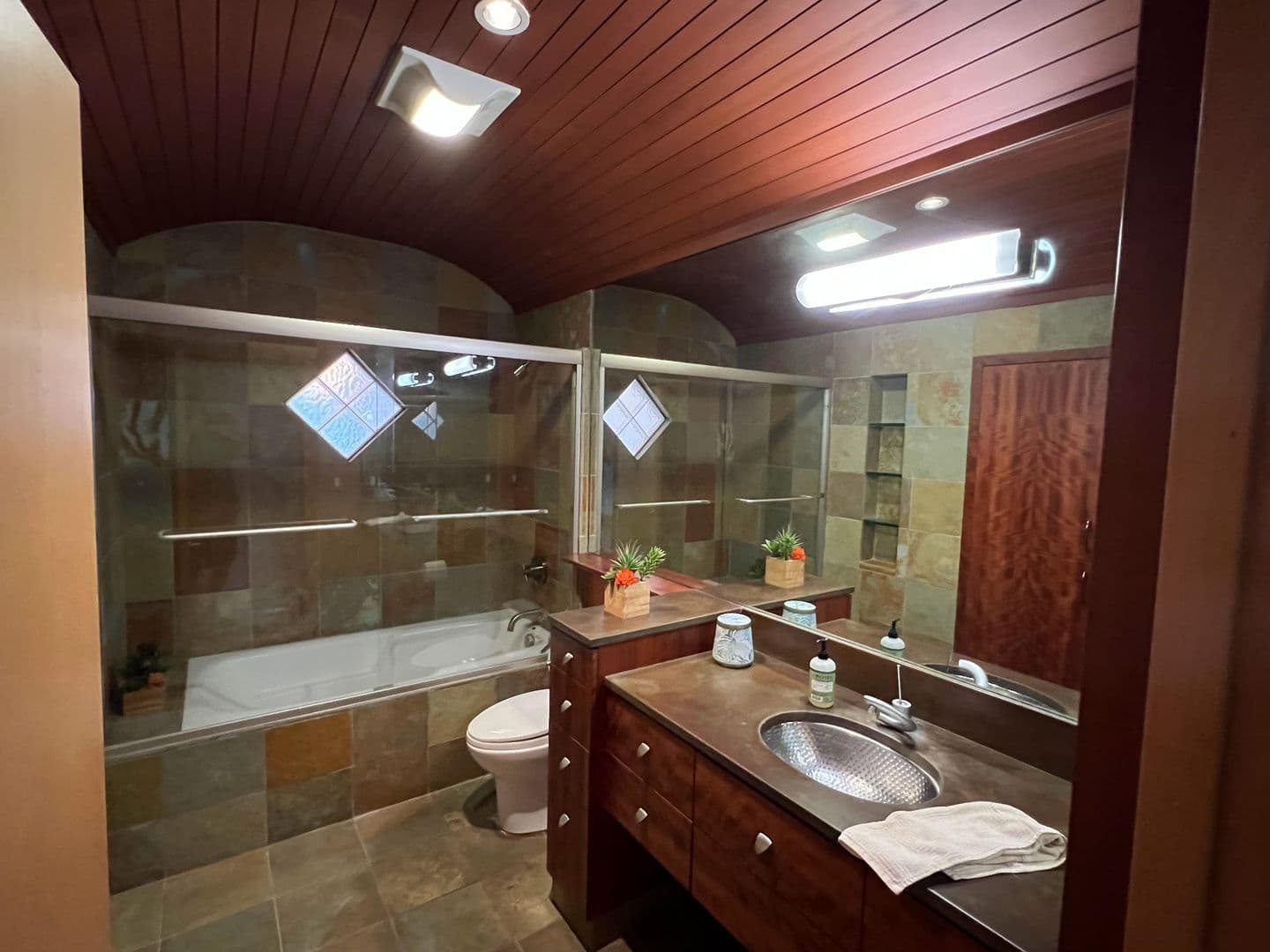 Chula Vista House: 245 Rogan Rd